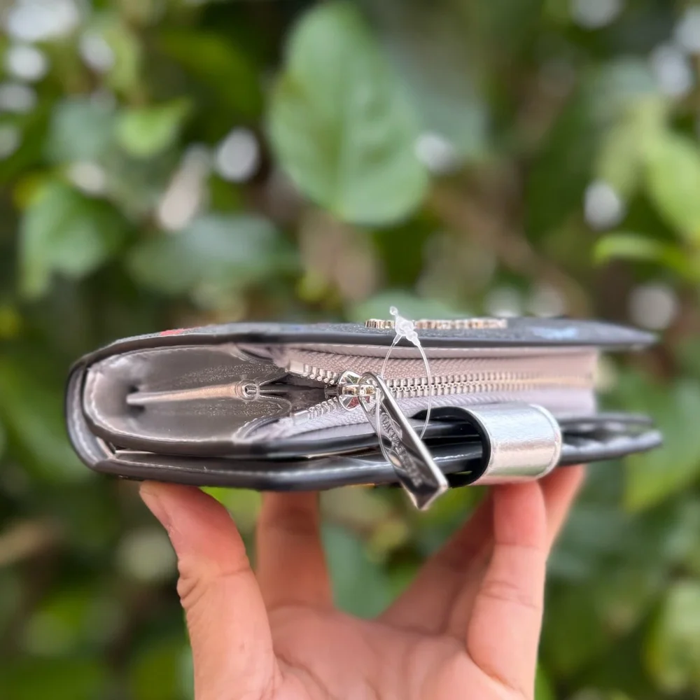 Michael Kors Jet Set Travel Bifold Wallet MK Black Multi Airplane Limited - Picture 12 of 14